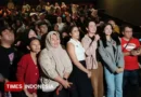 Aksi Emosional Warnai Nobar Penerbangan Terakhir di CGV BG Junction Surabaya – Detik Kini